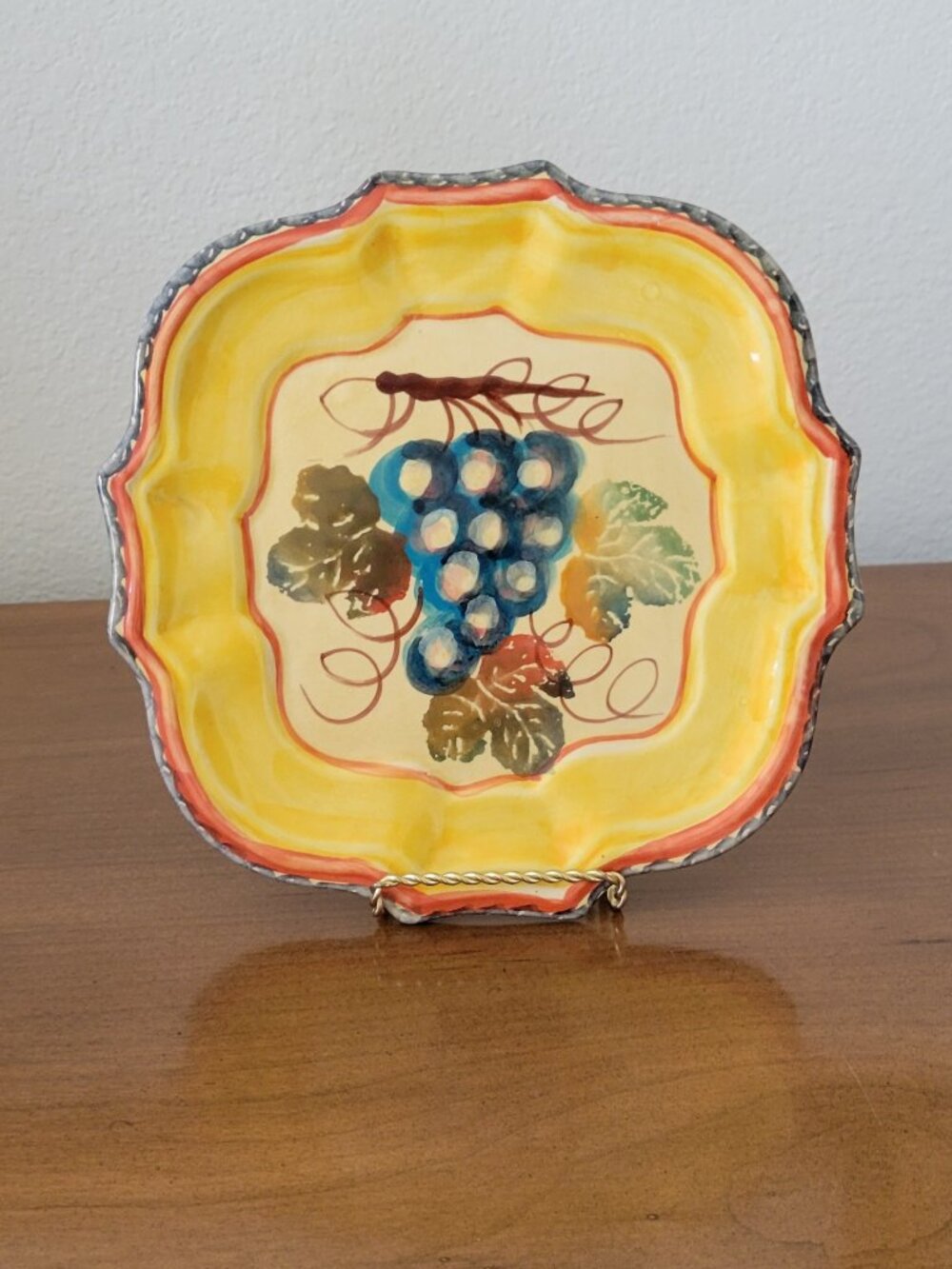 VTG Hand Painted Italian Grape Plate Majolica Style Ceramic Dish Made in Italy